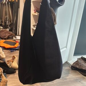 Elegant Black Leather Women's Bag